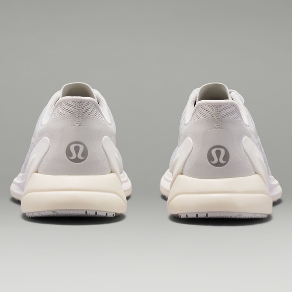 Women’s Lululemon Blissfeel 2 Running Shoe Size 7 Vapor White NEW - Picture 3 of 3